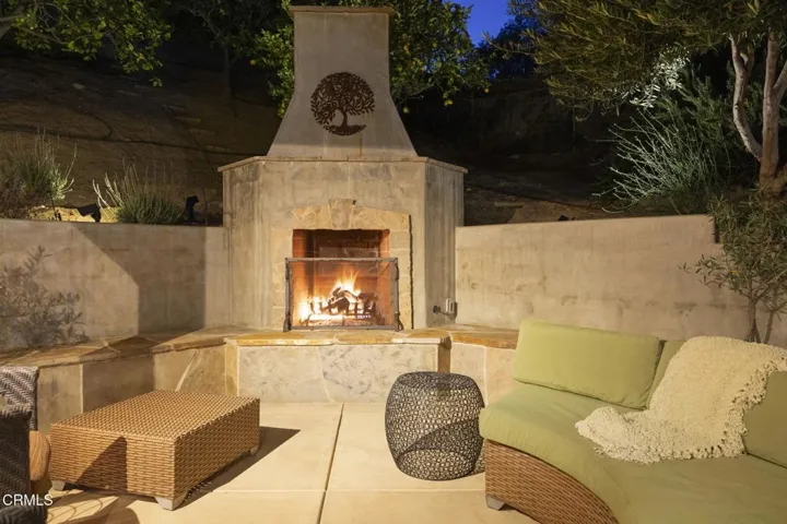 17-web-or-mls-UpmarketMedia-379McG-Twi-0