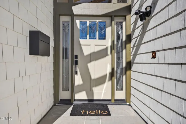 38-web-or-mls-UpmarketMedia-379McG-017