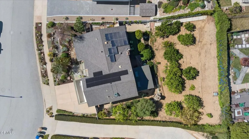 87-web-or-mls-Upmarketmedia_379McG-aer-0