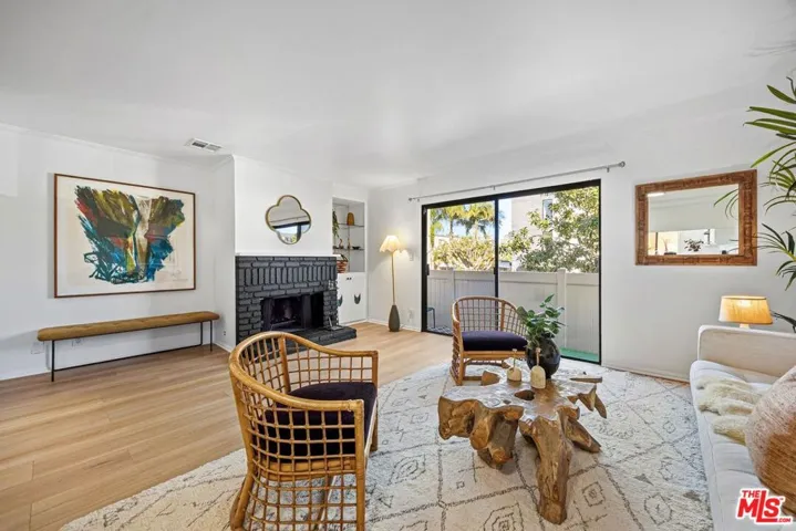 4365 Mclaughlin Avenue 4, Los Angeles, California 90066
