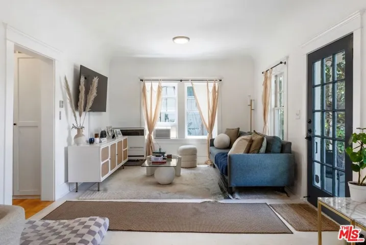 1120 W. Edgeware