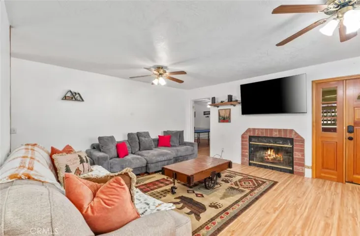 26249 Alpine, Twin Peaks, California 92391