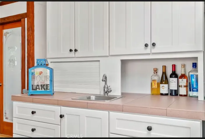 26249 Alpine, Twin Peaks, California 92391