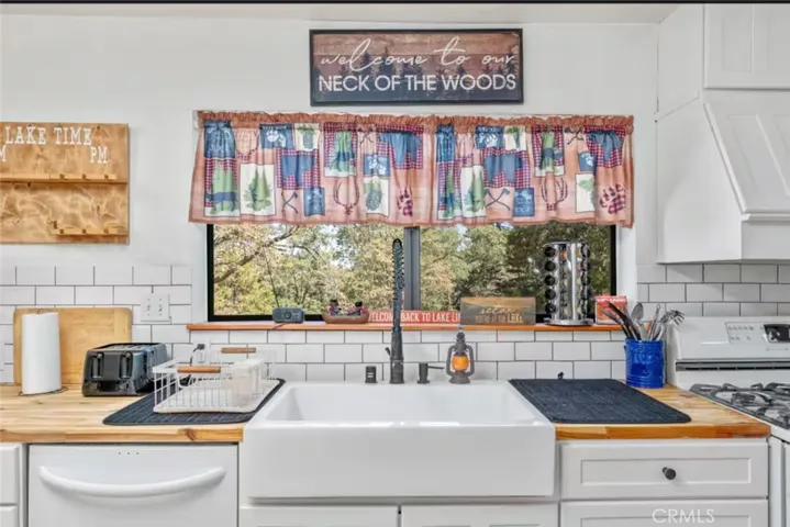 26249 Alpine, Twin Peaks, California 92391