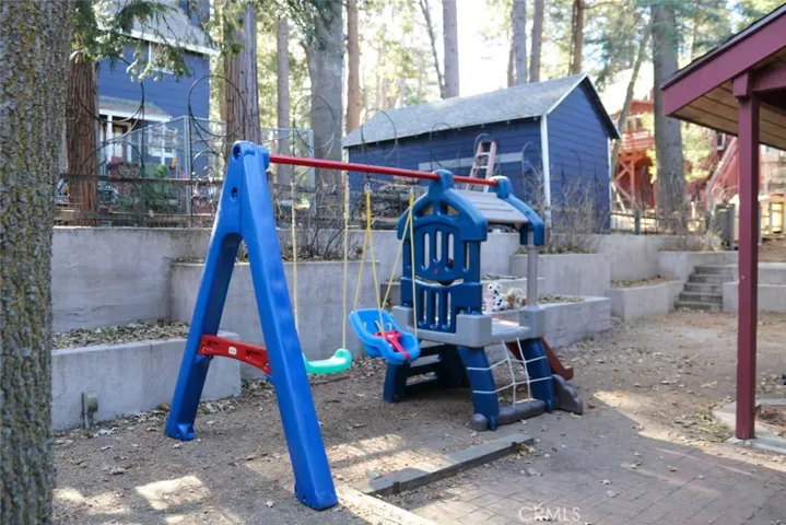 26249 Alpine, Twin Peaks, California 92391