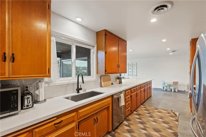 58747 San Marino, Yucca Valley, California 92284