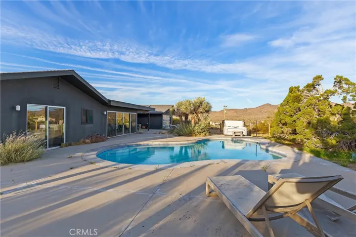 58747 San Marino, Yucca Valley, California 92284
