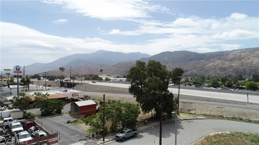 Interstate 10 looking East from across the street