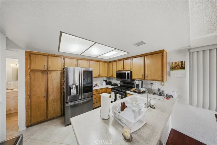1149 N Birch, Rialto, California 92376