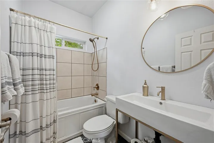Hall bath upstairs