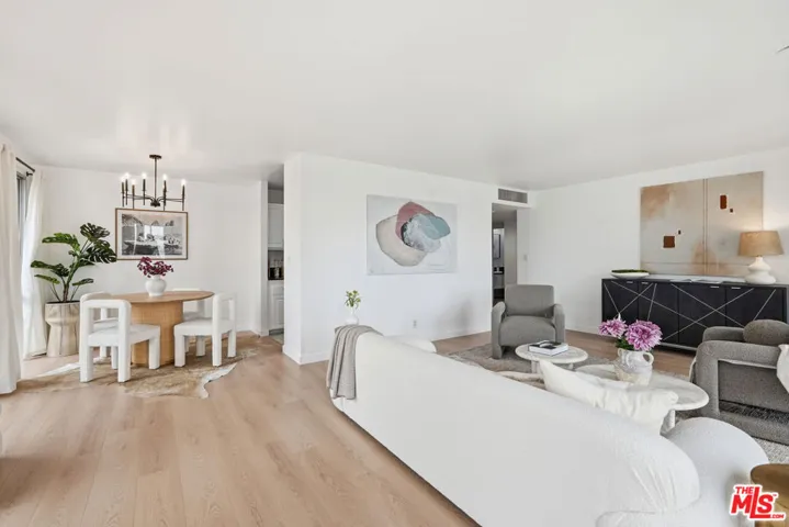 Living / Dining Room