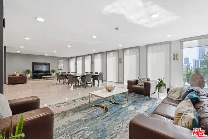 Business Center / Conference R