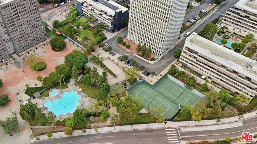 Pool / Tennis Courts