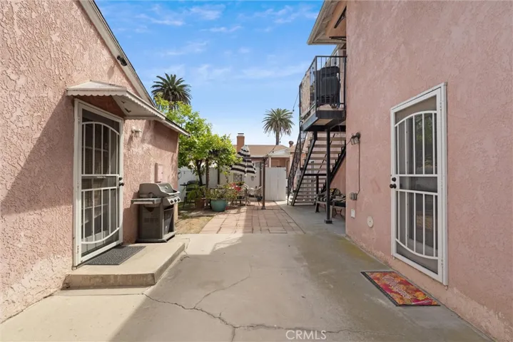 parking between back house and garages