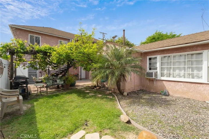 Private yard for the garden cottage