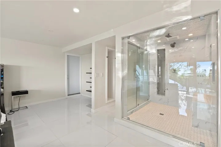 2nd Primary - Ensuite