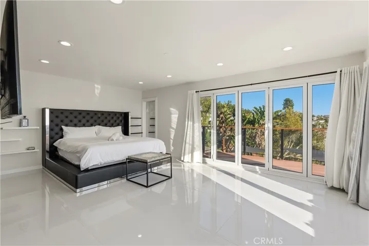 Primary Bedroom - With Wrap Around Balcony