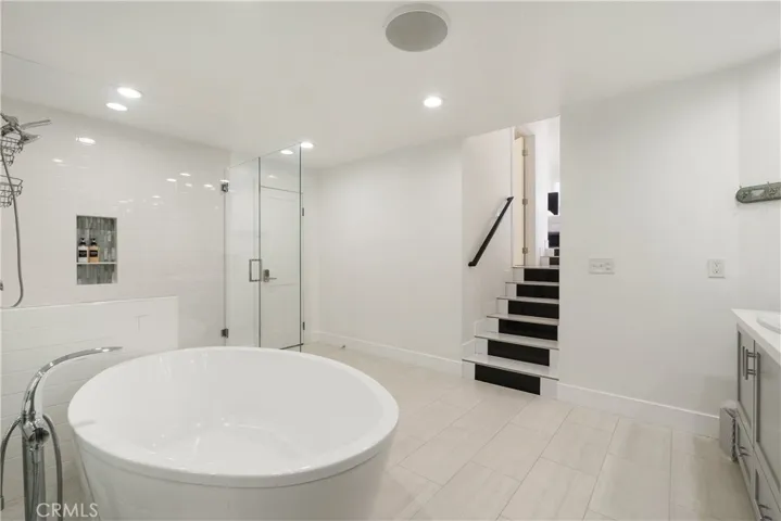 Primary - Ensuite