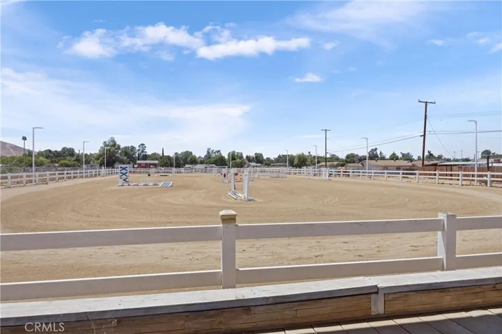 3/4 Acre Sand Arena w/ Lightting