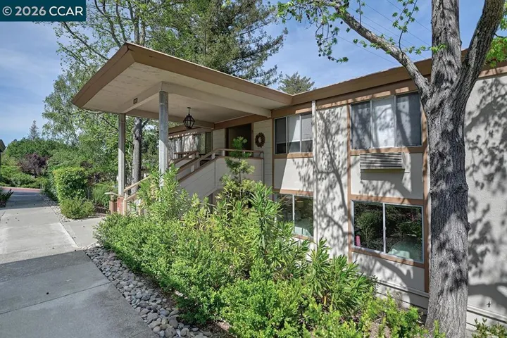 3410 Tice Creek. Entry 14. One building!