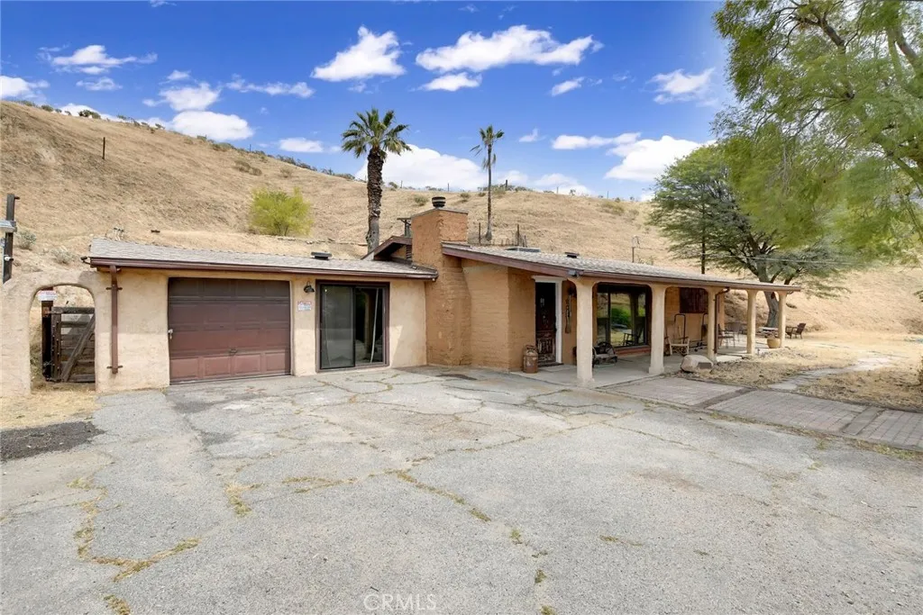 7530 Reche Canyon