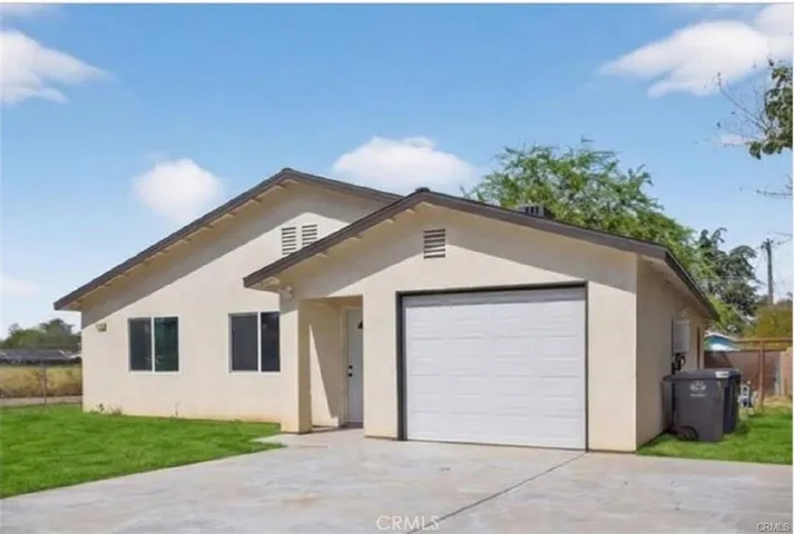 2546 Evergreen, Selma, California 93662