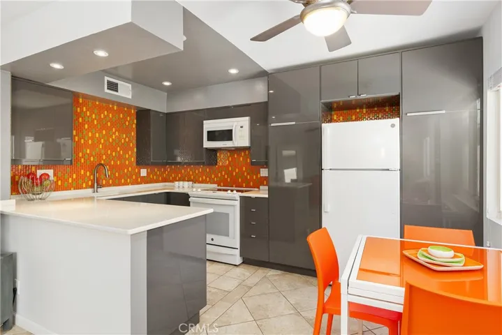 816 E Cottonwood Road 4, Palm Springs, California 92262