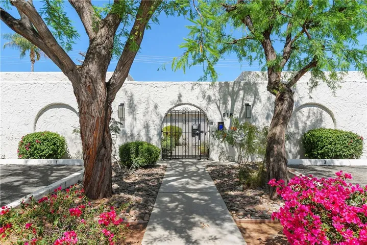 816 E Cottonwood Road 4, Palm Springs, California 92262