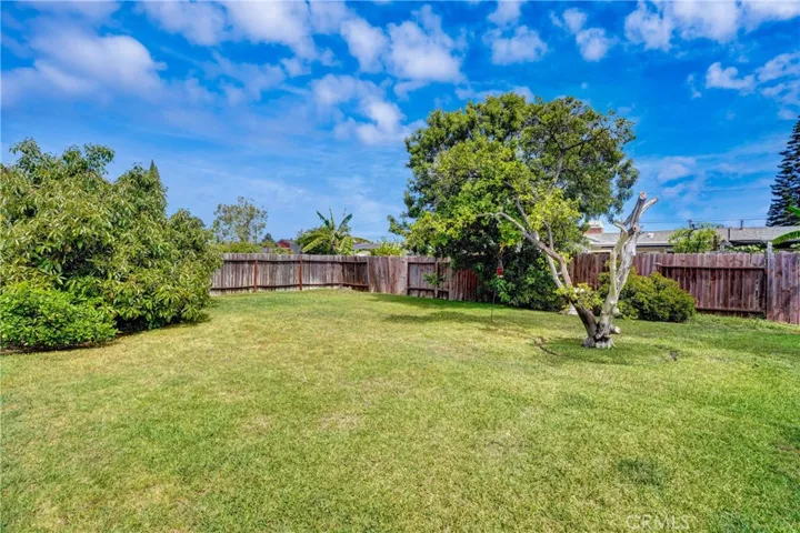 Huge rear yard with ADU possibilities.