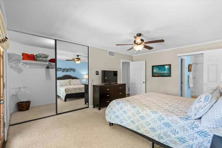 Walk-in closet