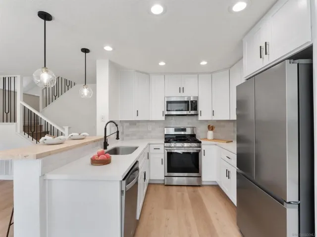 2277 Dunstan, Oceanside, California 92054