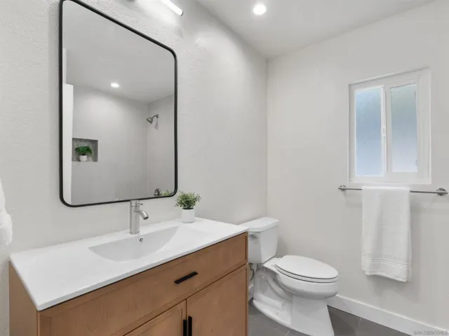 2277 Dunstan, Oceanside, California 92054