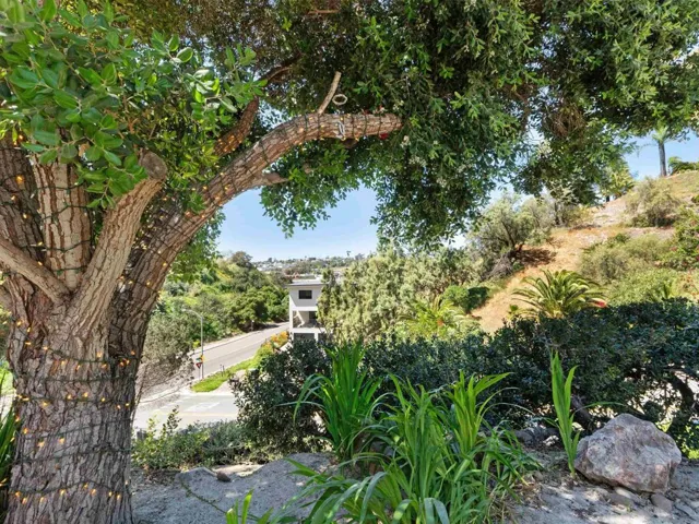 2277 Dunstan, Oceanside, California 92054