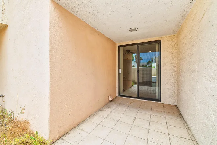 Private bedroom patio