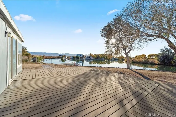 Deck facing lake