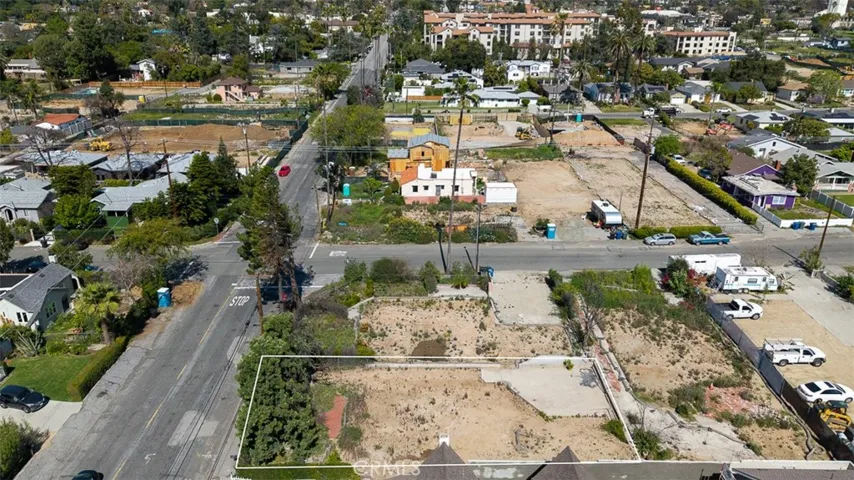 2034 El Molino, Altadena, California 91001