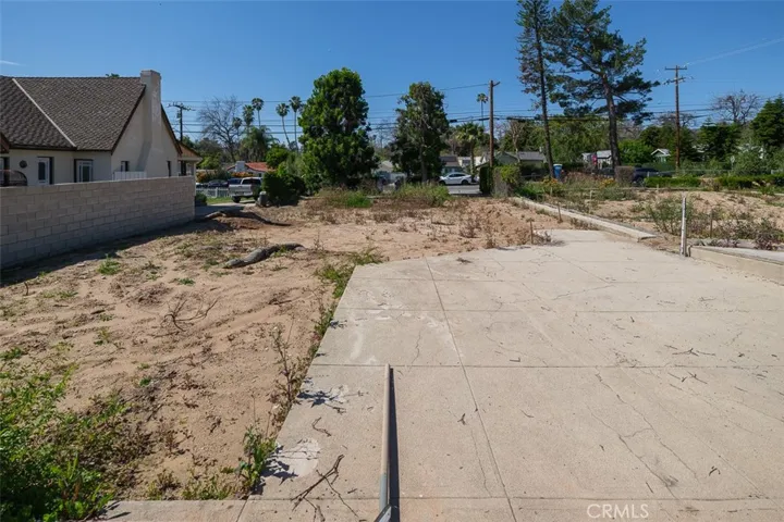 2034 El Molino, Altadena, California 91001