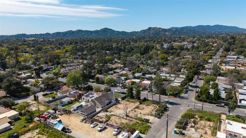 2034 El Molino, Altadena, California 91001