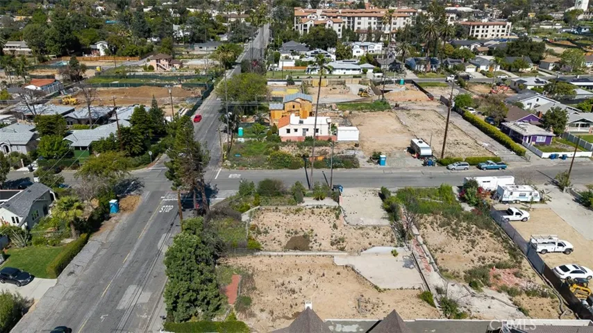 2034 El Molino, Altadena, California 91001