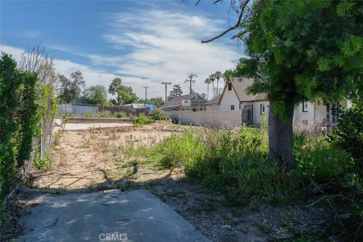 2034 El Molino, Altadena, California 91001