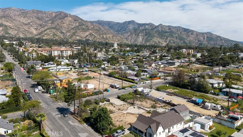2034 El Molino, Altadena, California 91001