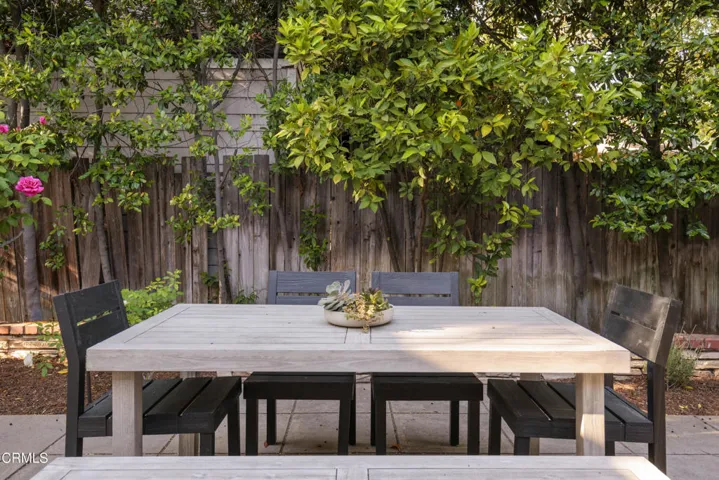 30__ErbeBlackham_1428_Ontario_Avenue_Cla