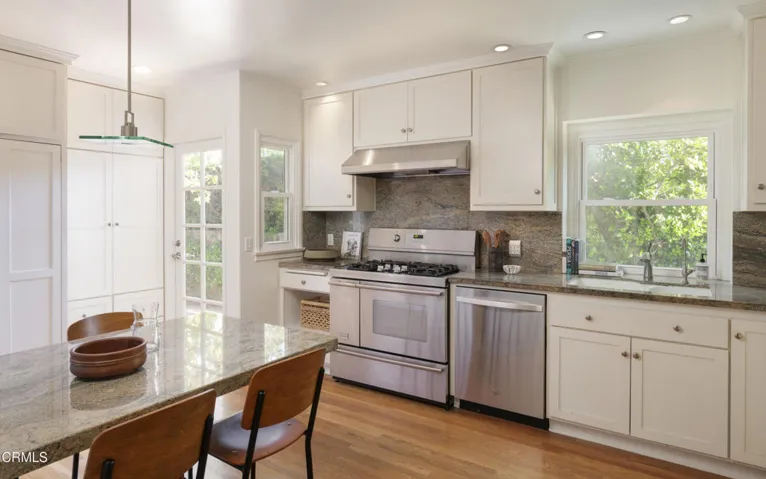 15__ErbeBlackham_1428_Ontario_Avenue_Cla