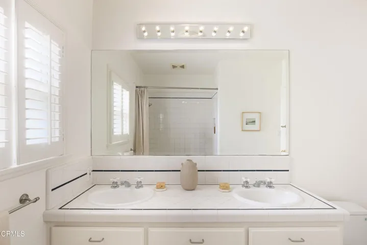 19__ErbeBlackham_1428_Ontario_Avenue_Cla