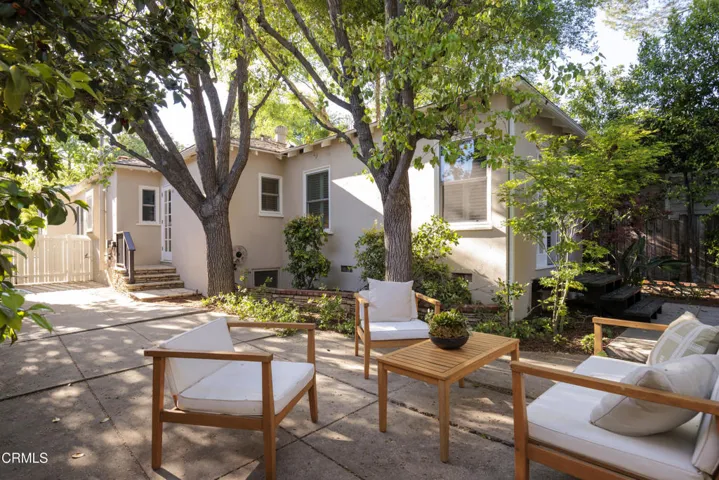 26__ErbeBlackham_1428_Ontario_Avenue_Cla