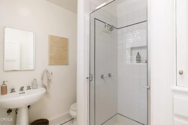 23__ErbeBlackham_1428_Ontario_Avenue_Cla