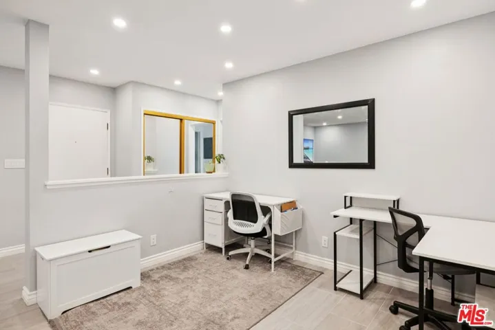 Dining/Office