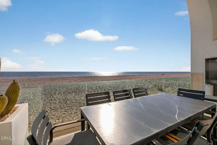 75-web-or-mls-Upmarketmedia_1211Cap-82