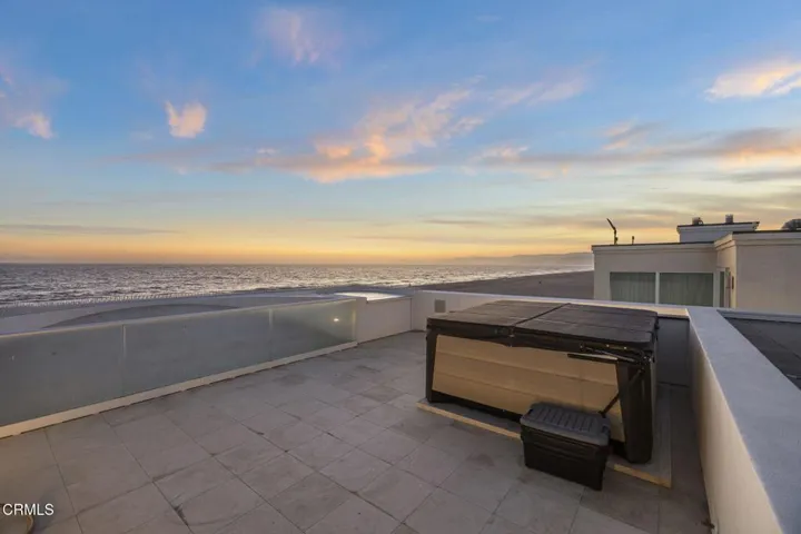 13-web-or-mls-Upmarketmedia_1211Cap-twi-