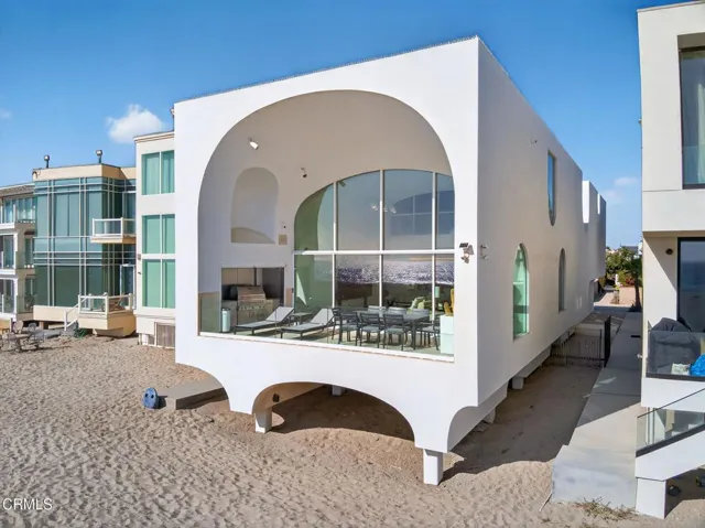 71-web-or-mls-Upmarketmedia_1211Cap-167